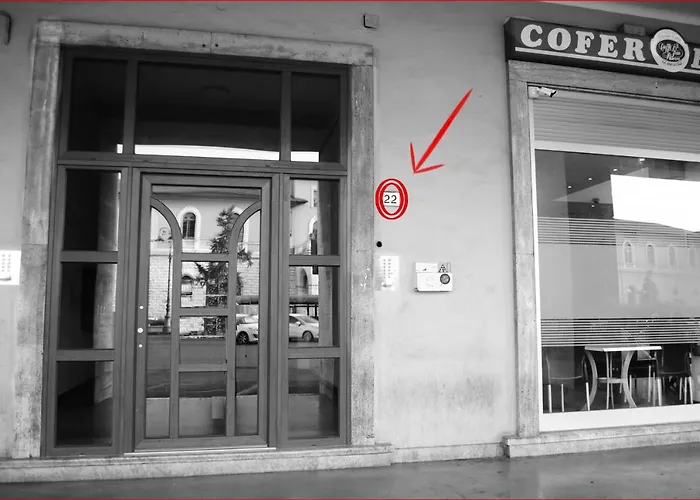 Alojamento de Acomodação e Pequeno-almoço Stazione22 *